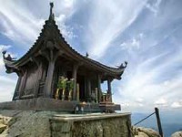Montagne Yen Tu, berceau du bouddhisme vietnamien