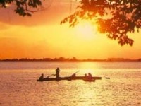 Le lac de l'Ouest à Hanoi