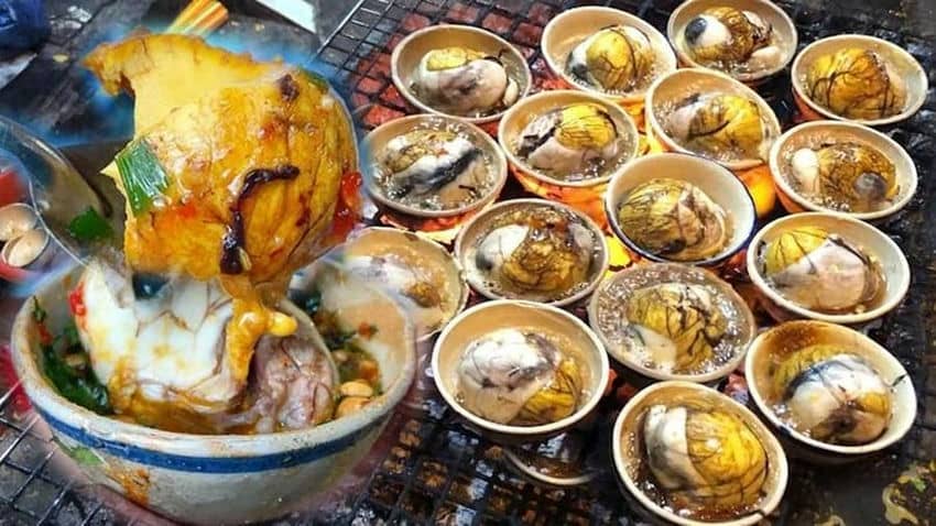 Trứng vịt lộn nướng muối ớt - foetus canard grillé
