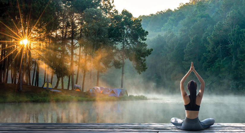 Faire-du-yoga-au-Vietnam-en-pleine-air
