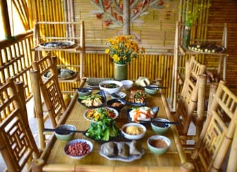 Restaurant-Om-Tara-retreat
