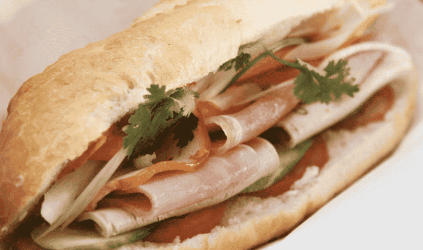 Banh mi sandwhich vietnamien pate
